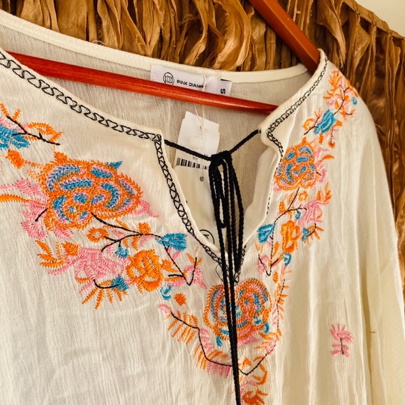 NWT Pink Diamond Bohemian Embroidered Blouse - Picture 3 of 5